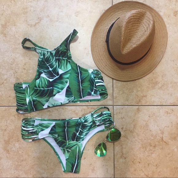 1 LEFT❗️Tropical🌴Leaf High Neck Bikini 😍😍 - Picture 5 of 6
